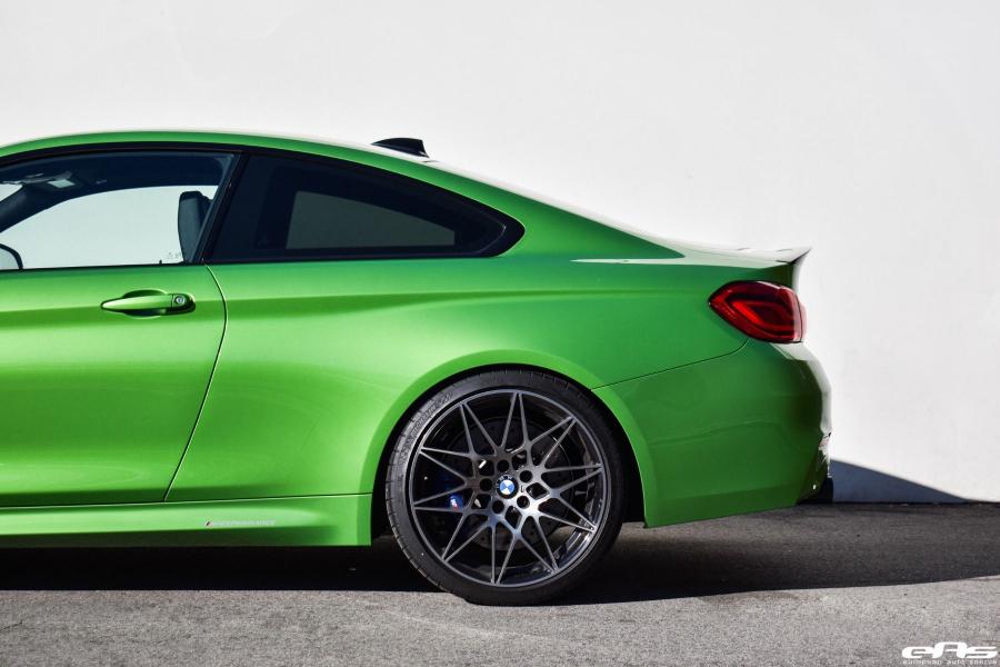 Детали экстерьера BMW M4 Coupe Java Green Metallic by EAS 2018 года  (фото 4 из 10)
